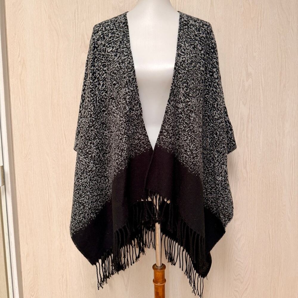 Cejon Black and Gray Patterned Knit Fringe Shawl Poncho OSFA